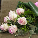 https://bonovo.isisflor.com/fileuploads/Produtos/Bouquets e Ramos/thumb__Oui_Cherie_02.jpg